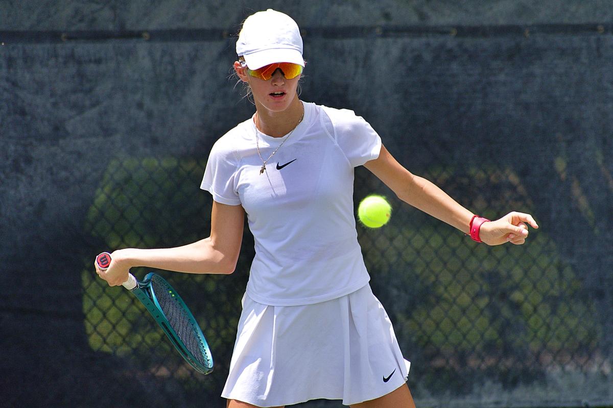 Sofia Dvordzova prepares for a forehand